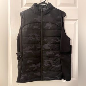 Womens Avia Dark camo quilted vest